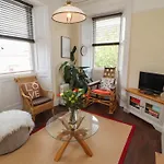 Apartment Belmont House
