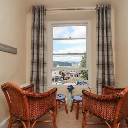 Belmont House Apartment