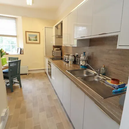 Belmont House Apartmán *